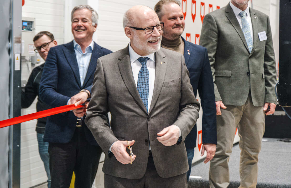 Invigning av Adlibris nya logistikcenter